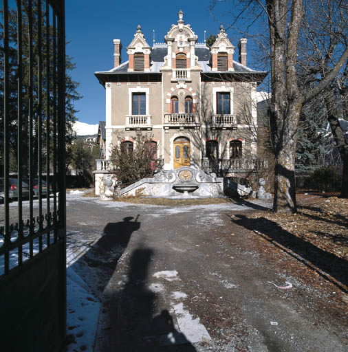 photo pour maison dite Villa La Fontaine ou Villa Pinoncely