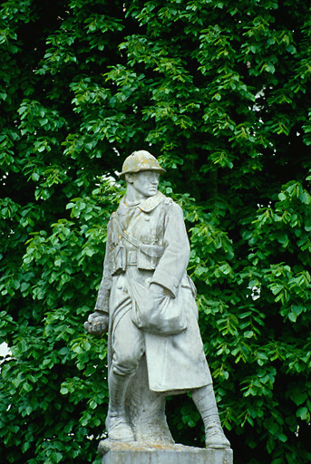 photo pour Monument aux Morts de la Guerre de 1914 1918.