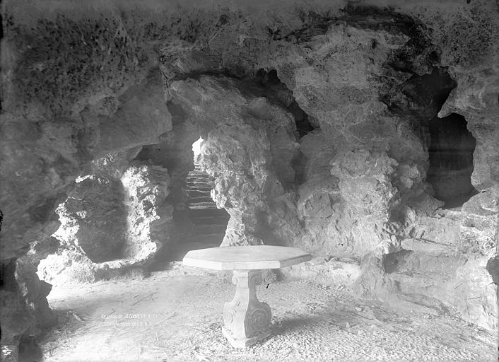 photo pour Terrasse et grotte de rocaille