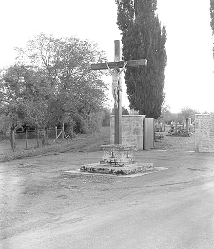 photo pour croix monumentale (croix de chemin) .