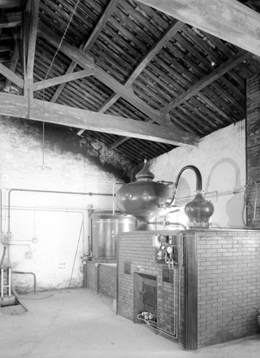 photo pour Distillerie (Distillerie d'Eau de Vie de Cognac) dite Distillerie Camus FrÃ¨res S.A.