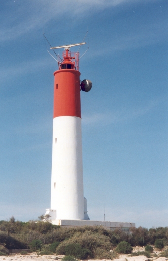 photo pour Phare de Cap Couronne (Etablissement de signalisation maritime nÂ°1385/000)