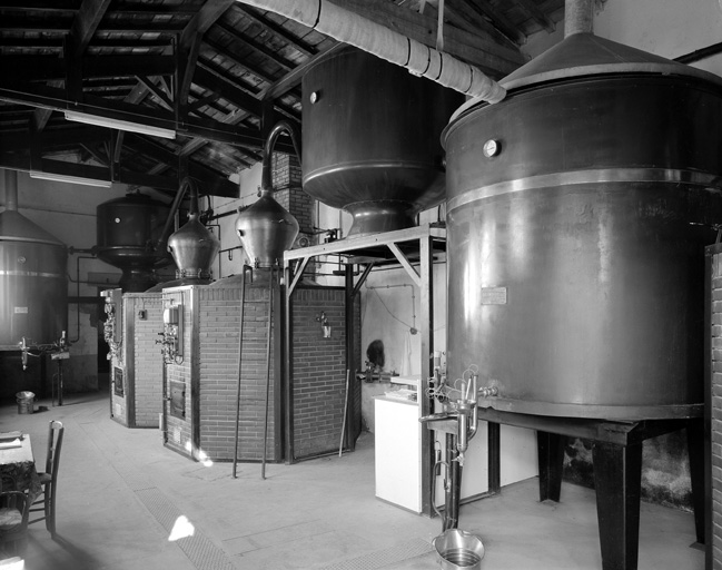 photo pour Ferme, distillerie d' eau-de-vie de cognac Guionnet