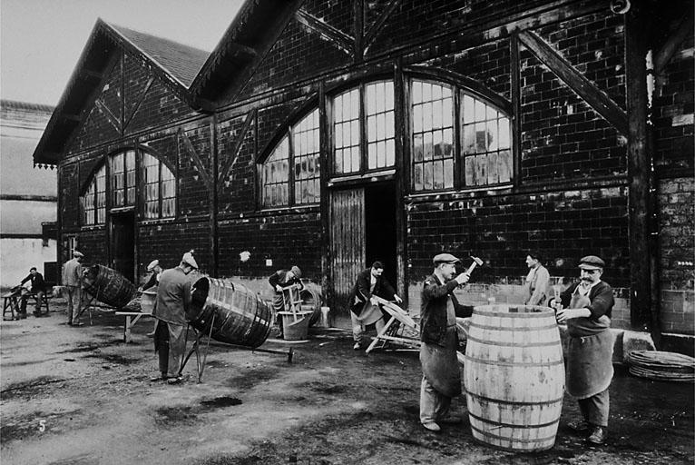 photo pour Distillerie d' eau-de-vie de cognac J. et F. Martell