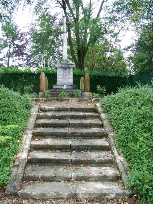 photo pour Monument commÃ©moratif Ã  la mÃ©moire du sous-lieutenant Henri de Bonand-Montaret