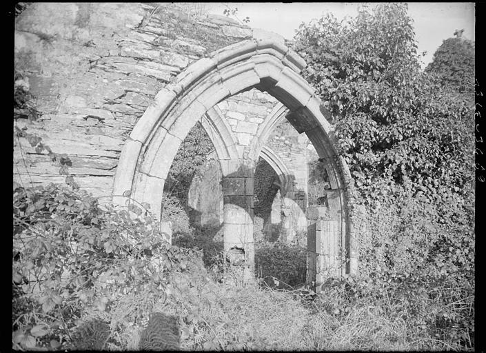 photo pour Eglise en ruines de Pont-Christ