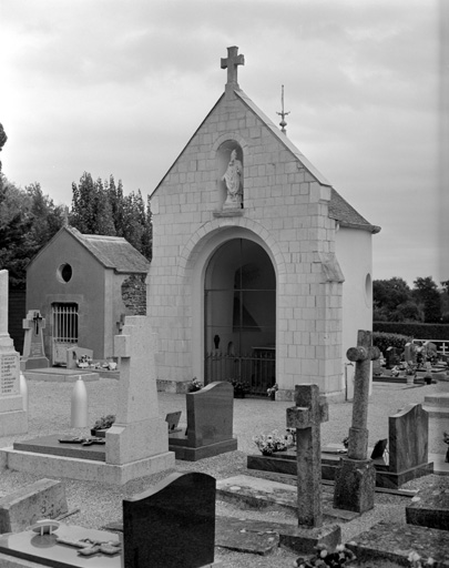 photo pour Chapelle Saint-Nicolas (chapelle de cimetiÃ¨re) , chapelle funÃ©raire