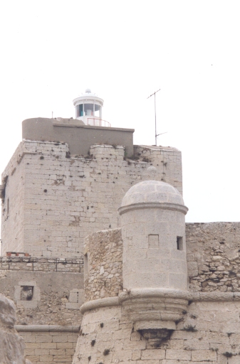 photo pour Phare du Fort de Bouc (Etablissement de signalisation maritime nÂ°1353/000)