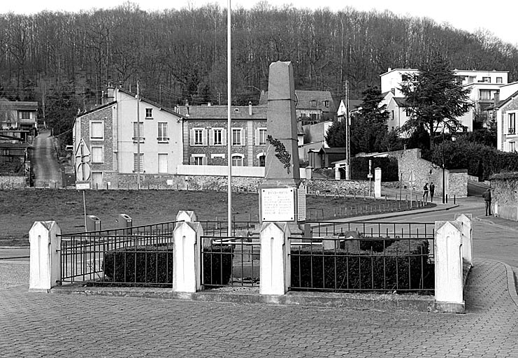 photo pour monument aux morts de la guerre 14-18 et de la guerre 39-45