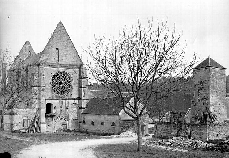 photo pour Ancienne abbaye de Lieu-RestaurÃ©