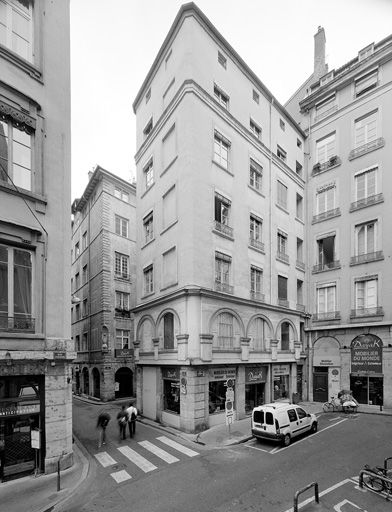 photo pour Immeuble 6 rue Chavanne rue Longue rue Lanterne lieu dit Saint-Nizier