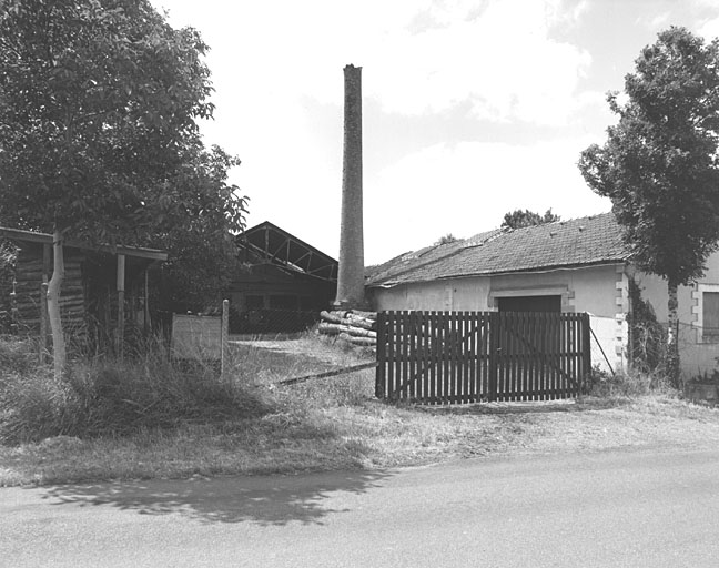 photo pour Laiterie industrielle et casÃ©inerie de Montils-Colombiers ; actuellement logement