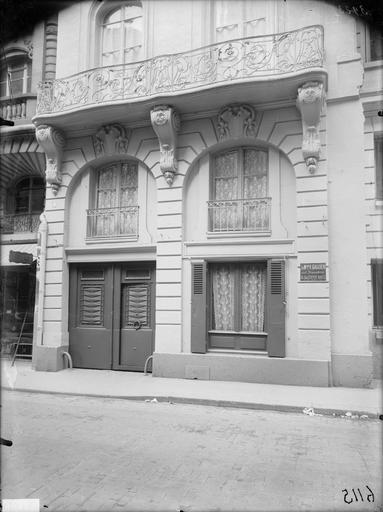photo pour Immeuble du 18e siÃ¨cle, dit hÃ´tel de La Feuillade