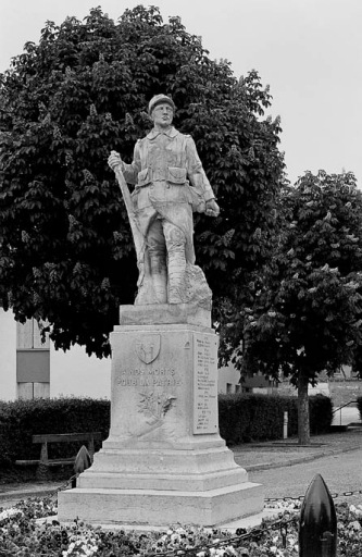 photo pour Monument aux morts de la Guerre de 1914 1918 et de la Guerre de 1939 1945