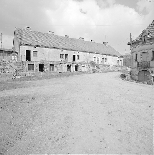 photo pour moulin Ã  farine Emile Chambelland, puis PrÃ©vost, puis usine de bonneterie, actuellement maison