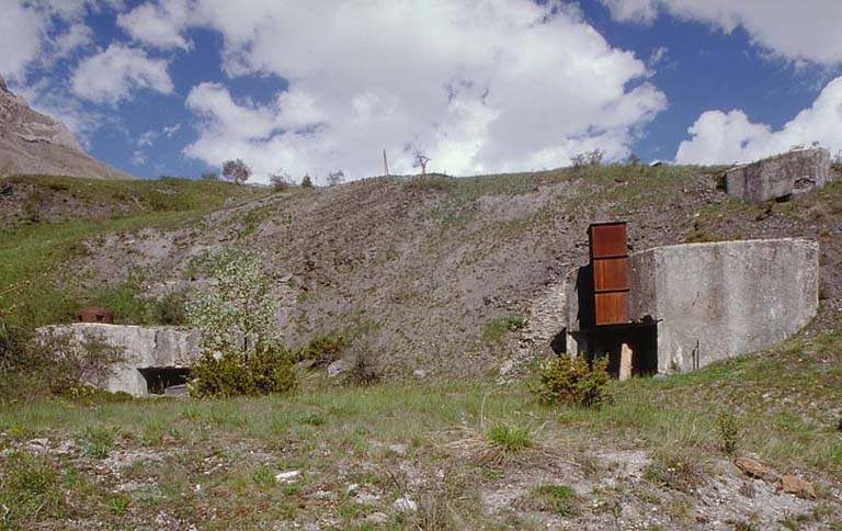 photo pour ouvrage fortifiÃ© dit abri nord-ouest de Fontvive, de l'organisation dÃ©fensive de l'Ubaye.