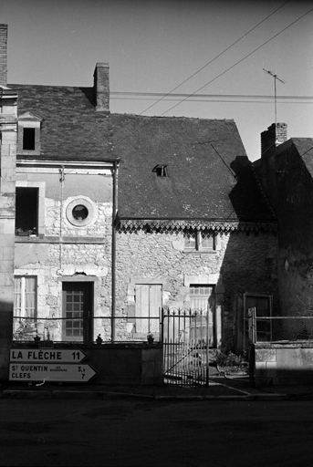 photo pour Maison 1 route de Saint-Quentin les Beaurepaire