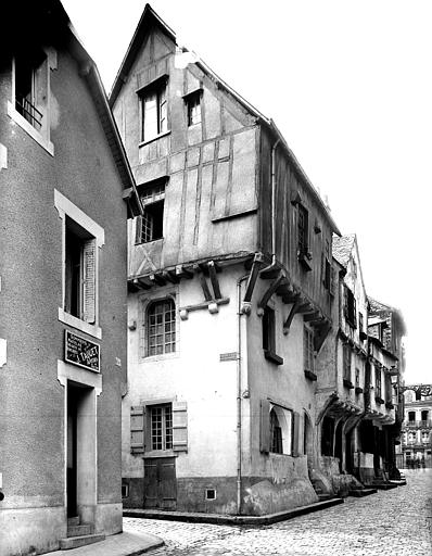 photo pour Maison 17 rue Saint-GuenhaÃ«l rue de la Bienfaisance