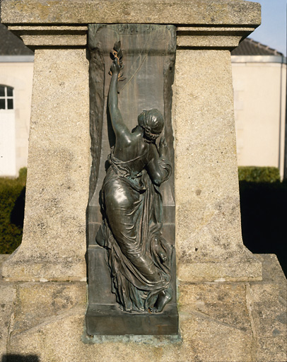 photo pour Monument aux Morts de la Guerre de 1914, 1918 et de la Guerre de 1939, 1945