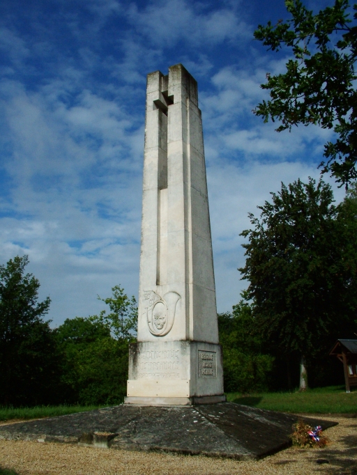 photo pour Monument aux morts du 27e Bataillon de Chasseurs Alpins (BCA)