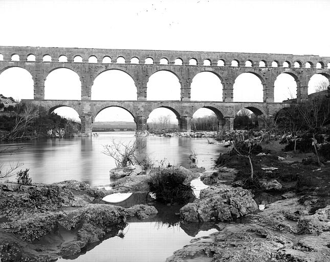 photo pour Pont du Gard et aqueduc romain de NÃ®mes