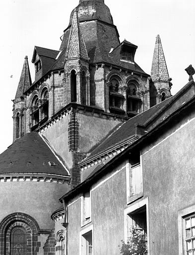 photo pour Eglise Ã  l' exception des deux chapelles modernes de l' abside